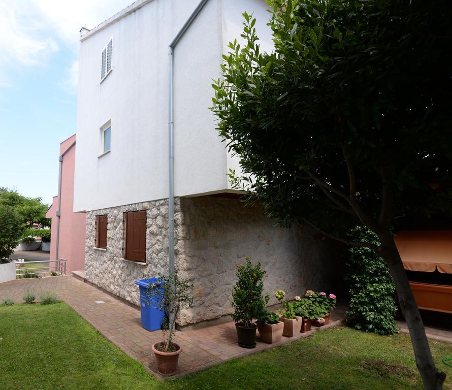 Apartments Leonarda Murter Exterior photo